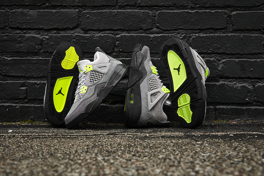 Air Jordan 4 Retro "Neon"