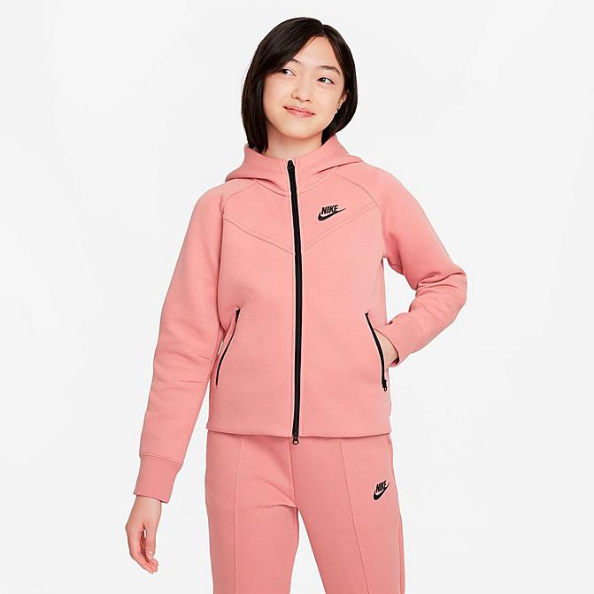 Girl in pink Nike Tech Fleece Matching set 